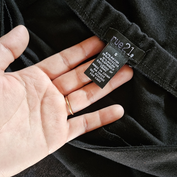 Mini Skirt - Picture 2 of 3